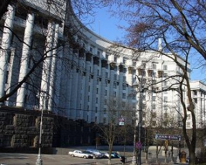 У Азарова говорят, что не собираются ликвидировать музей УНР