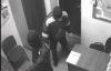 Экс-спецназовцы ворвались в банк с игрушечными пистолетами (ФОТО)