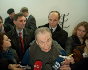 "Наша Україна" розкрила замовні рішення судів