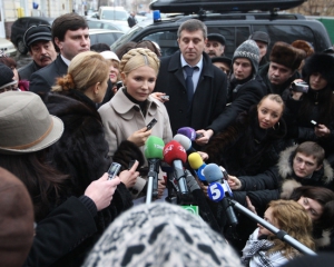 Тимошенко каже, що Азаров та НБУ увімкнули &amp;quot;друкарський станок&amp;quot;