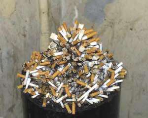 От курения умирает на 60% больше мужчин, чем женщин
