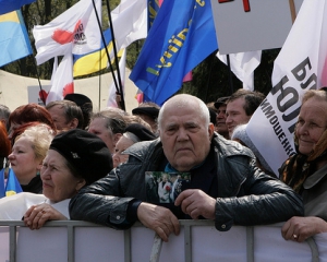 Опозиціонери посварилися через черговість виступів на мітингу