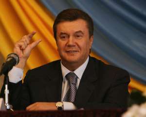 Янукович пообщался с японцами на неправильном английском (ВИДЕО)