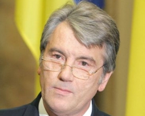 Ющенко назвав фарсом скасування геройства Бандери та Шухевича