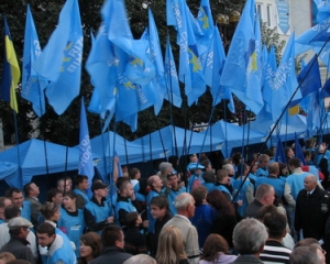 Партія регіонів наказала не перетворювати соборність на гойдалку