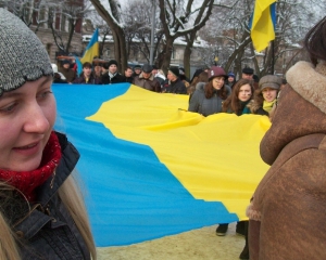 На Тернопільщині на День соборності вишили 92 рушники