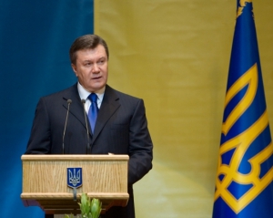 Янукович требует от Азарова справедливых цен на коммунальные услуги