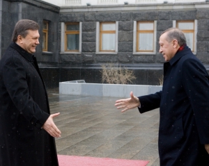 Янукович і прем&#039;єр Туреччини зробили перший крок до скасування віз