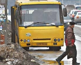 Перевозчики: Экономически обоснованная цена проезда в маршрутке - 5 грн