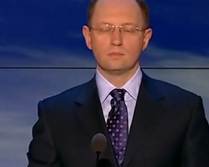 Яценюк думає, що на нього чекає доля Тимошенко