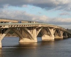 К Евро-2012 в Киеве модернизируют три моста