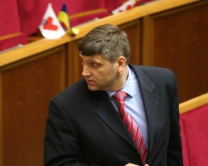 Мірошниченко: &amp;quot;Опозиція сама зацікавлена у виборах у 2012 році&amp;quot;