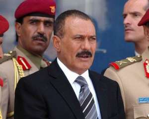 Президент Ємену відмовився від нового строку під тиском протестувальників