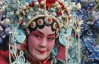 Китайцы встречают Новый год громко и колоритно (ФОТО)
