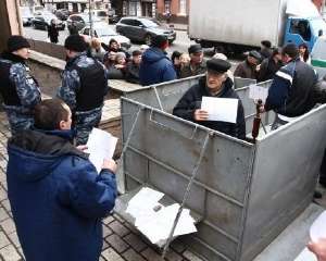 Украинцы заберут из банков 8 миллиардов - эксперт