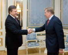 Янукович готується до головування в ОБСЄ