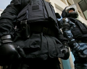 В Черкассах милиция и СБУ взяли отпечатки пальцев у оппозиционеров
