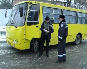 У Києві даішник возив пасажирів замість п'яного водія маршрутки