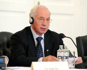 Азаров назвал дату "пенсионной революции"
