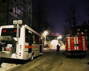 В центре Киева прорыв теплотрассы оставил без тепла и воды почти 500 домов 
