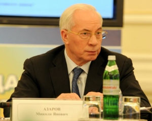 Азаров похвалился рекордно низкой инфляцией