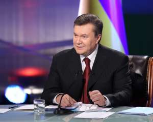 Янукович каже, що депутати заважають йому боротися з корупцією