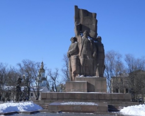Добкин уберет из центра Харькова монумент в честь советской власти в Украине
