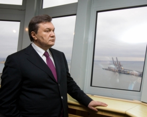 Янукович наградил брата Литвина орденом