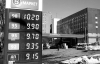 За ночь цены на бензин выросли на 30 копеек 