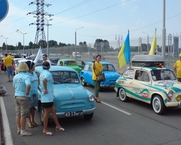 Украиной прокатится автомайдан: &quot;Отбери у олигархов Украину&quot;