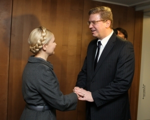 Тимошенко поскаржилась в Європі на відсутність уряду в Україні 