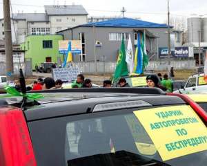 Участники &quot;автомайдана&quot; прорываются в Киев