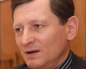 "Автомайдан" требует от Азарова прекратить социальные эксперименты