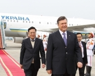 Янукович прилетів до В&#039;єтнаму розвивати бізнес