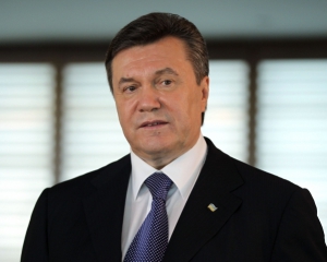 &quot;Между Крымом и Сингапуром много общего&quot; - Янукович
