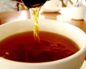 Черный чай без молока помогает похудеть