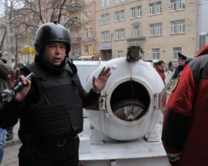 В Киеве обезвредили гранату, которую бросил грабитель в обменном пункте