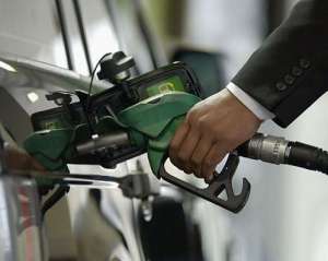 В Украине опять повысили цену на бензин