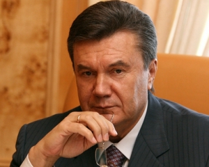 Янукович попросив Львівську облраду замислитись над 9 травня
