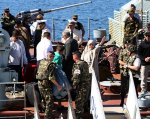 В Севастополе причалил корабль с эвакуированными украинцами из Ливии