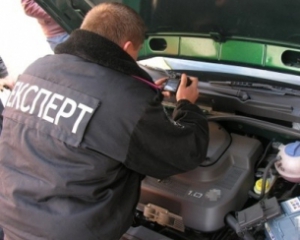 Янукович хоче скасувати техогляд автомобілів