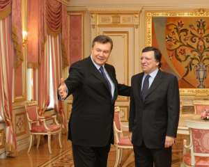 Янукович пояснив Баррозу, чому він хоче дружити з російським союзом