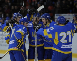 Сборная Украины по хоккею победила Литву