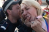Міліція заламувала руки дівчатам з FEMEN: одна в лікарні