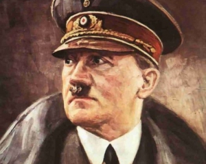 Екстремісти на день народження Гітлера вивісили його портрет у Москві