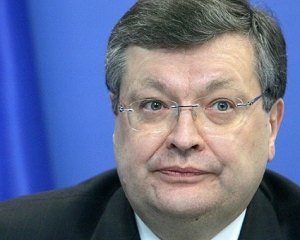 Грищенко каже, що Тимошенко вимагала від Путіна продавати Україні газ по 450 доларів