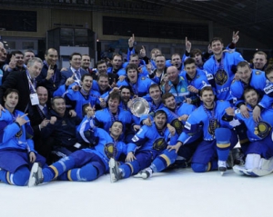 Казахстан выиграл хоккейный чемпионат мира в Киеве, Украина - третья