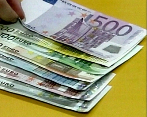 Евро на межбанке подорожал на 8 копеек