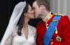 Принц Уильям и Кэтрин Миддлтон поцеловались на глазах сотни тысяч людей