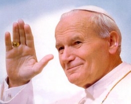 Труну з тілом Івана Павла ІІ у Ватикані вийнято для беатифікації